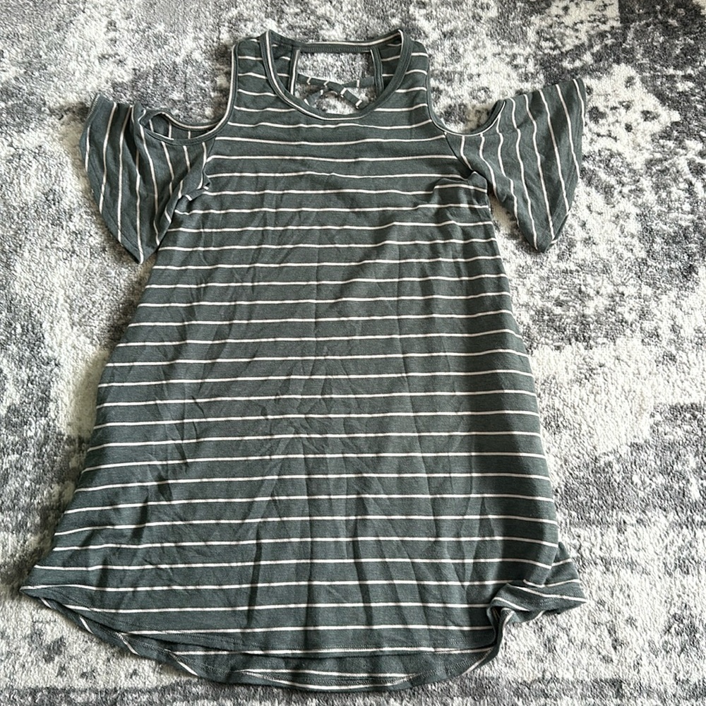 Women’s dress
